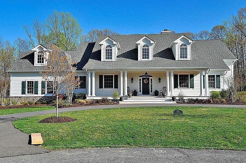 1st image of 1011 Saint Anne Ln