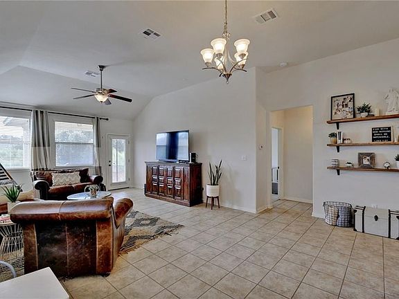 5th image of 2208 Granite Hill Dr
