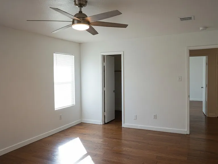 4929 Creek Ridge Trl — Photo 14