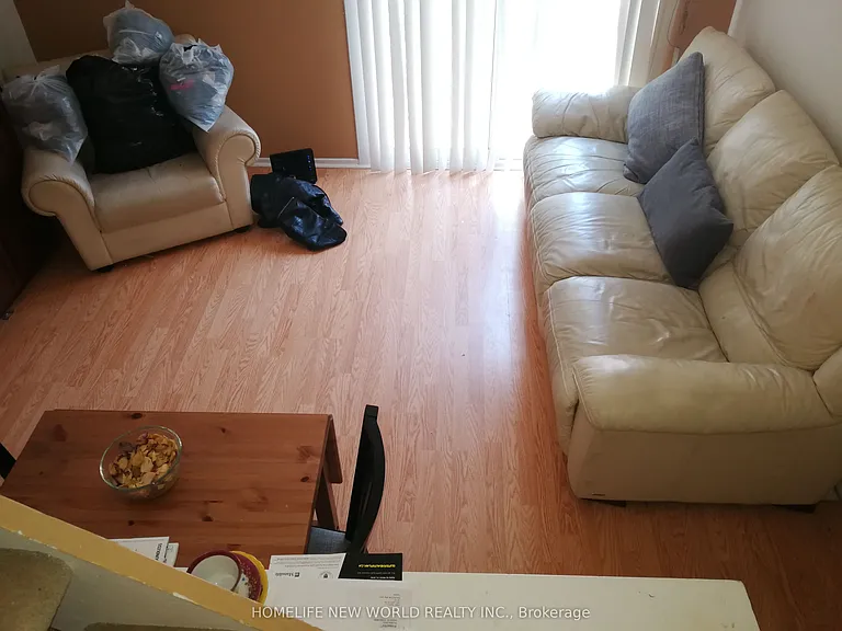 325 Jarvis St #33 — Photo 5