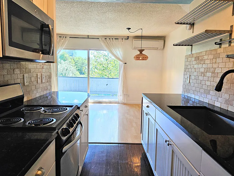 16850 SW Gleneagle Dr — Photo 20