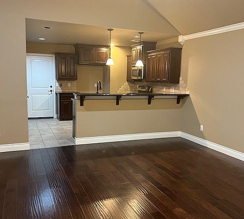 5th image of 8121 Pineridge Dr