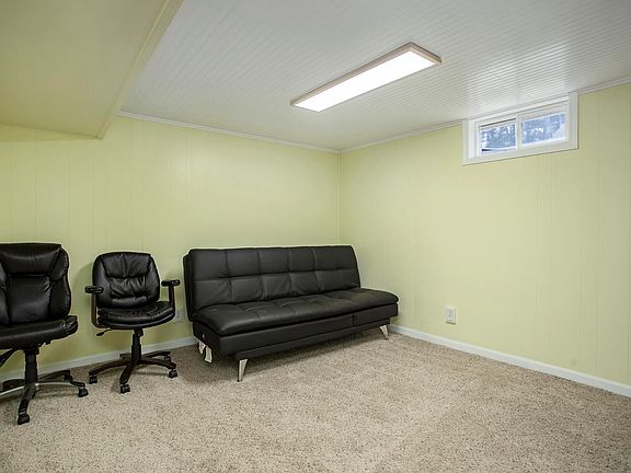 4th image of 106 Beachfield Dr