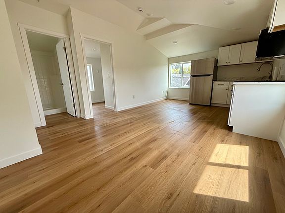 3rd image of 1507B Rucker Ave