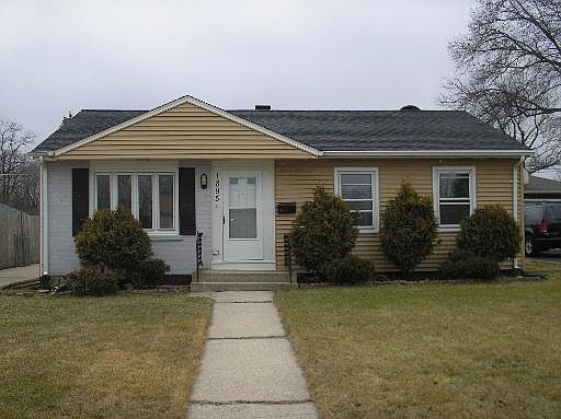 1st image of 1895 Fargo Ave