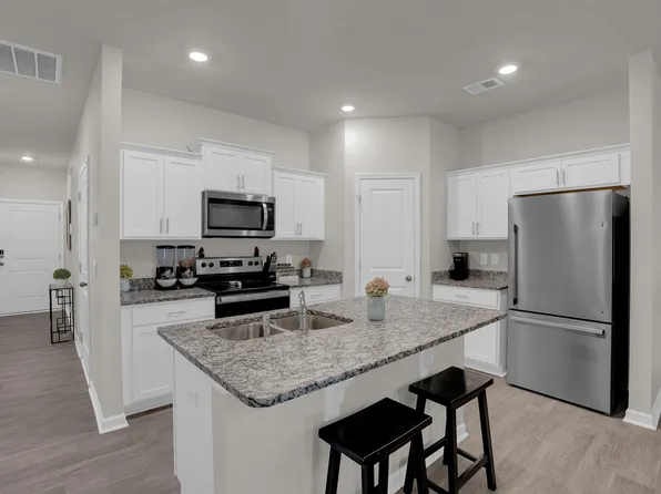 27 Beechnut St #A, Lugoff, SC 29078
