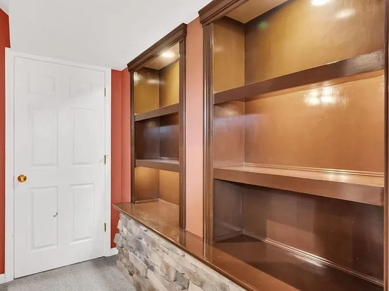 836 Wayland Dr — Photo 19