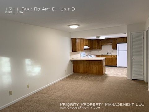 2nd image of 1711 Park Rd APT D