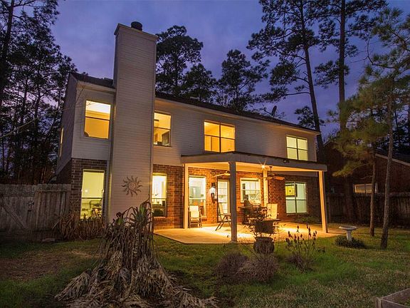4th image of 26 Lush Meadow Pl