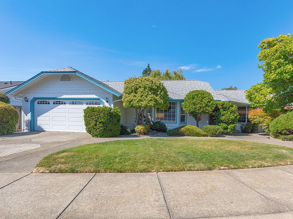 1st image of 100 SE Liberty Dr