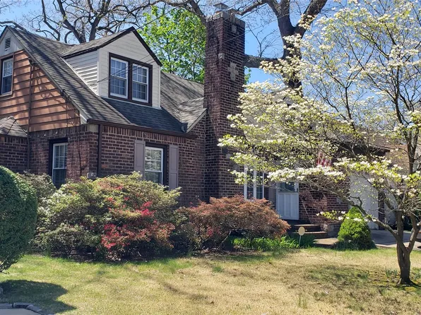 423 Coolidge Street, West Hempstead, NY 11552