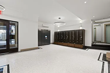 1274 Fifth Avenue in Upper Carnegie Hill