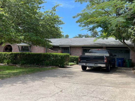 7217 S Brook Dr, Austin, TX 78736