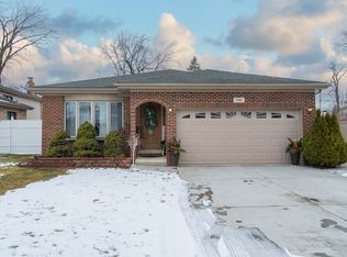 7114 W 74th Pl, Chicago, IL