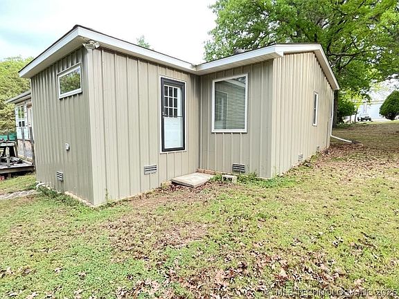 4th image of 429728 E 1147th Rd