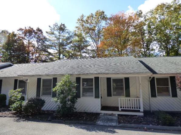 864 Club Cir, Daniels, WV 25832