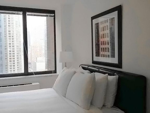 4th image of 235 W 56th St APT 18D