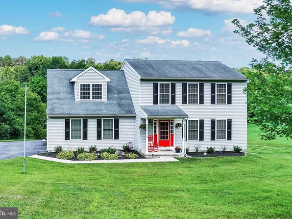 262 E Main St, Felton, PA 17322