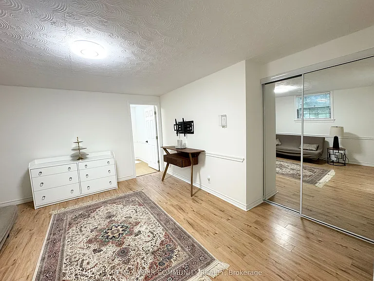 70 Bedford Park Ave #2 — Photo 8