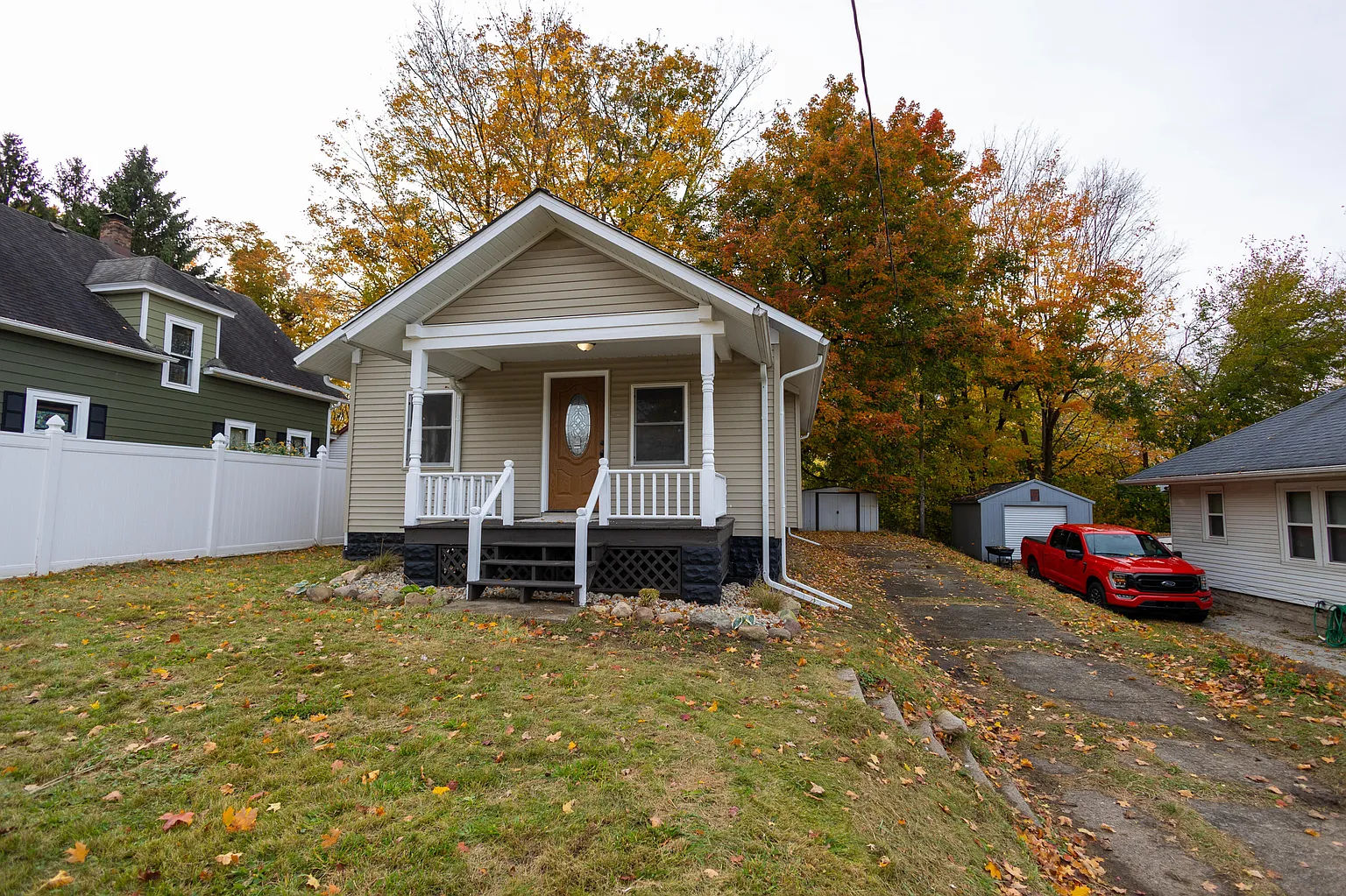 1534 Weller Ave photo 1