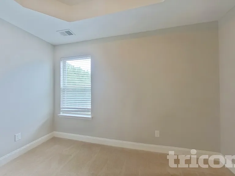 2102 Farmdale Ct — Photo 14