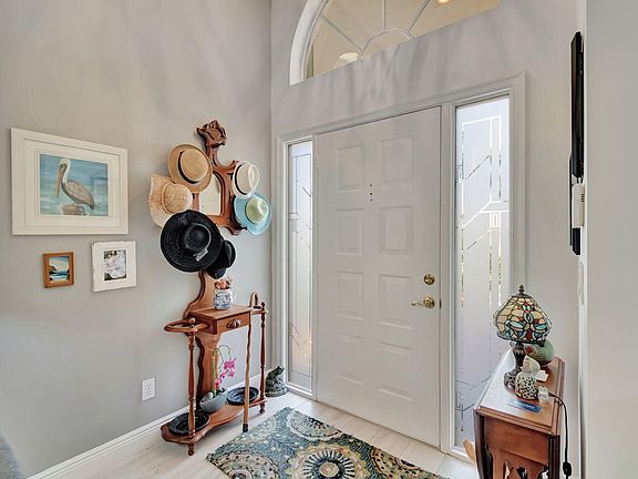 3rd image of 7200 Ashford Lane
