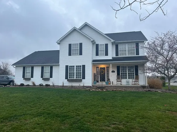 1002 Crosswyck Cir, Louisville, OH 44641