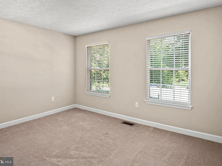 6193 Karas Walk — Photo 16