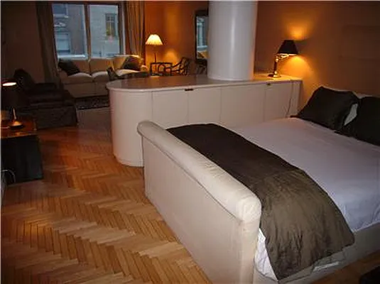 Rented by Domus Realty | media 1