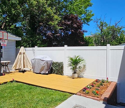 5th image of 6414 Lawndale Ave