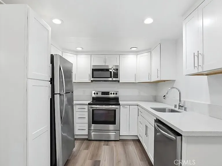 3370 Pachappa Hl #DOWNSTAIRS — Photo 6