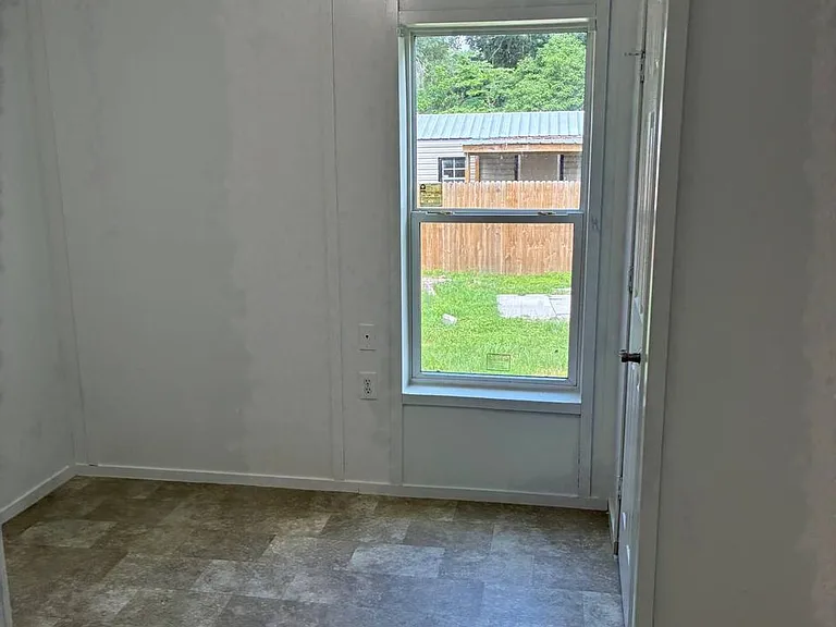 1416 Robin St — Photo 8