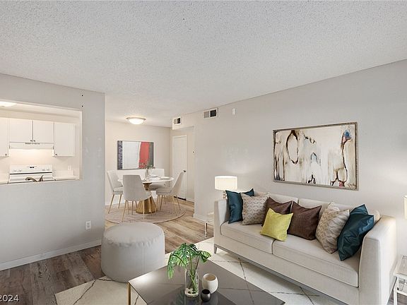 3rd image of 220 Mission Newport Ln APT 108