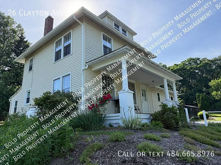 26 Clayton Ave — Photo 2