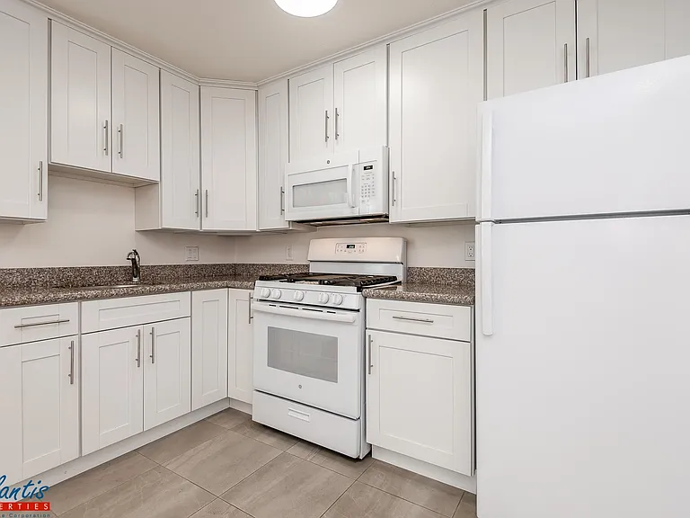 365 W Weddell Dr #A — Photo 2