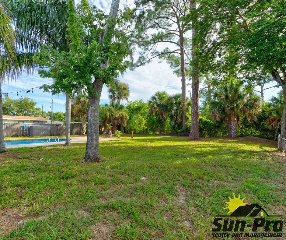 3 bed, 2.5 bath, 1700 sqft, $2,150 — Photo 2