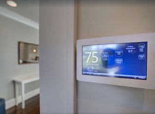 726 N 46th St, Seattle, WA 98103