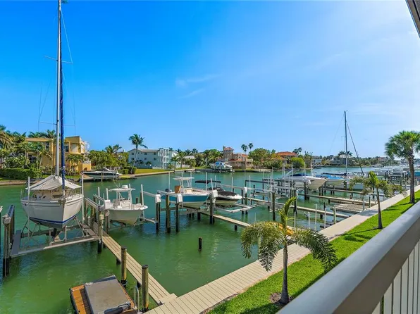 299 Madeira Cir, Tierra Verde, FL 33715