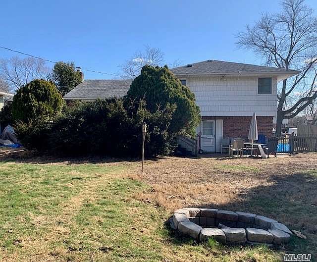 2nd image of 4 Sycamore Ln