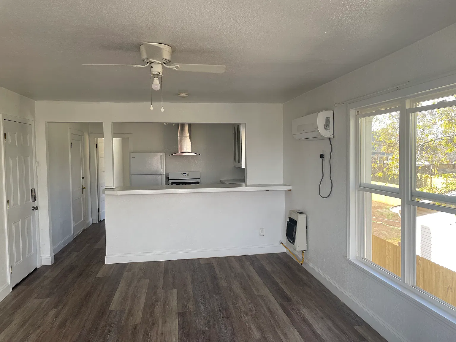 620 S 2nd St — Photo 3