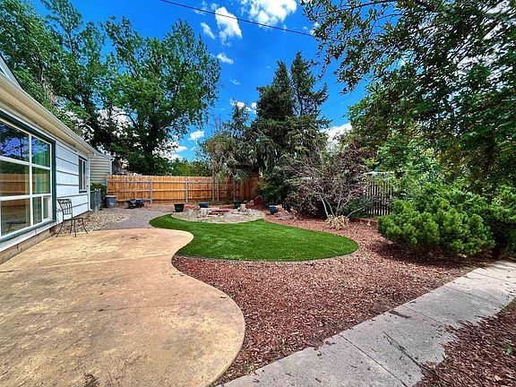 4th image of 309 Edgewood Dr #309