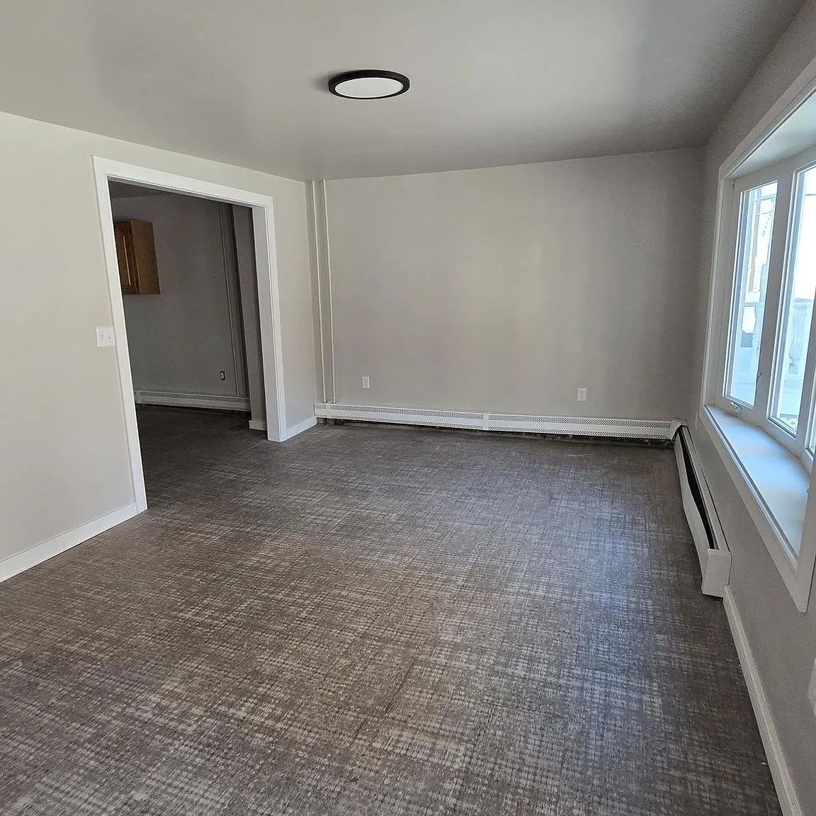 3 bed, 1.5 bath, $1,300 — Photo 3