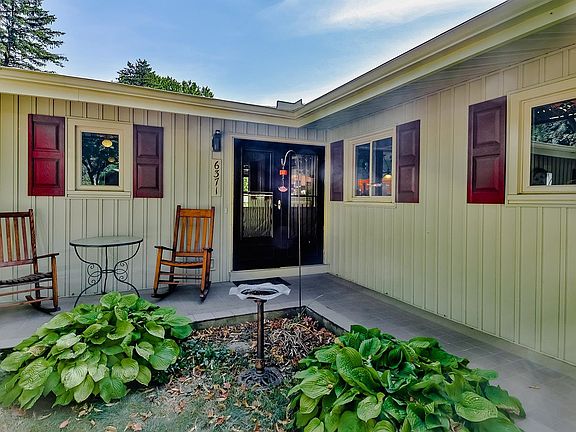 2nd image of 6371 Canyon Woods Dr