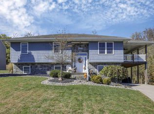 825 Edgehill Dr, Logan, OH 43138