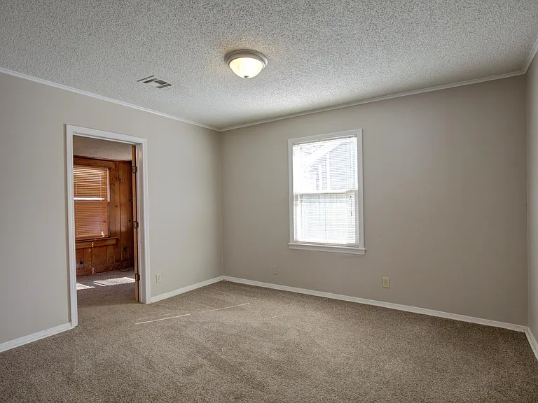 1325 S Delaware Ave — Photo 30