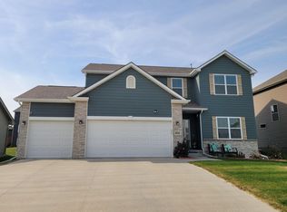 5032 N 209th St, Elkhorn, NE 68022