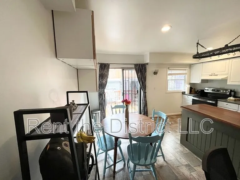 109 P St SW — Photo 8