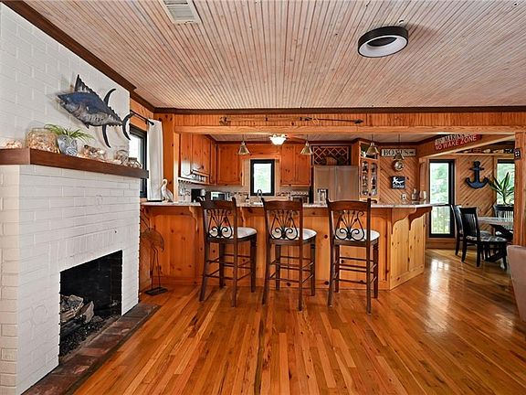 5th image of 49 Dockside Dr
