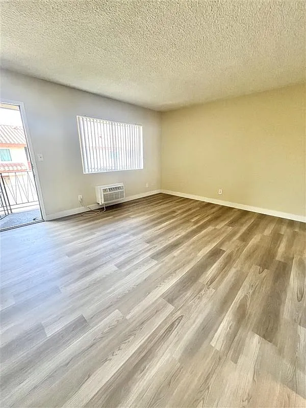 1230 W. Hillandale Ave. — Photo 3