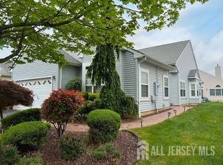 11 Sonoma St, Monroe Township, NJ 08831